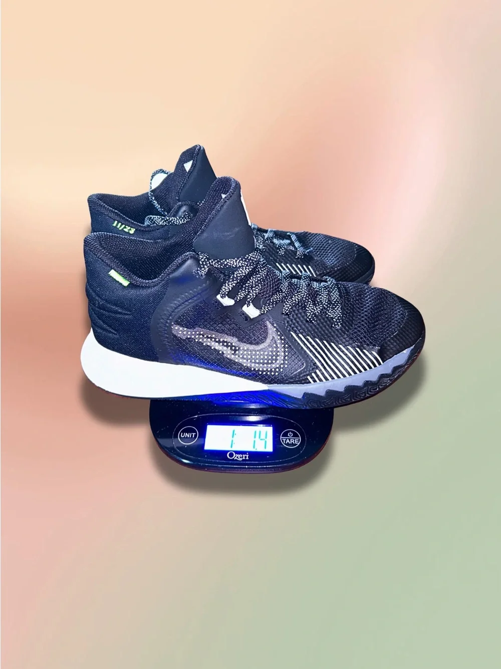 Nike Kyrie Flytrap 5 Youth Shoes Size 6Y